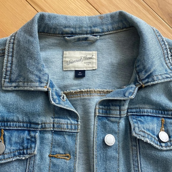 Jean jacket - Picture 2 of 3
